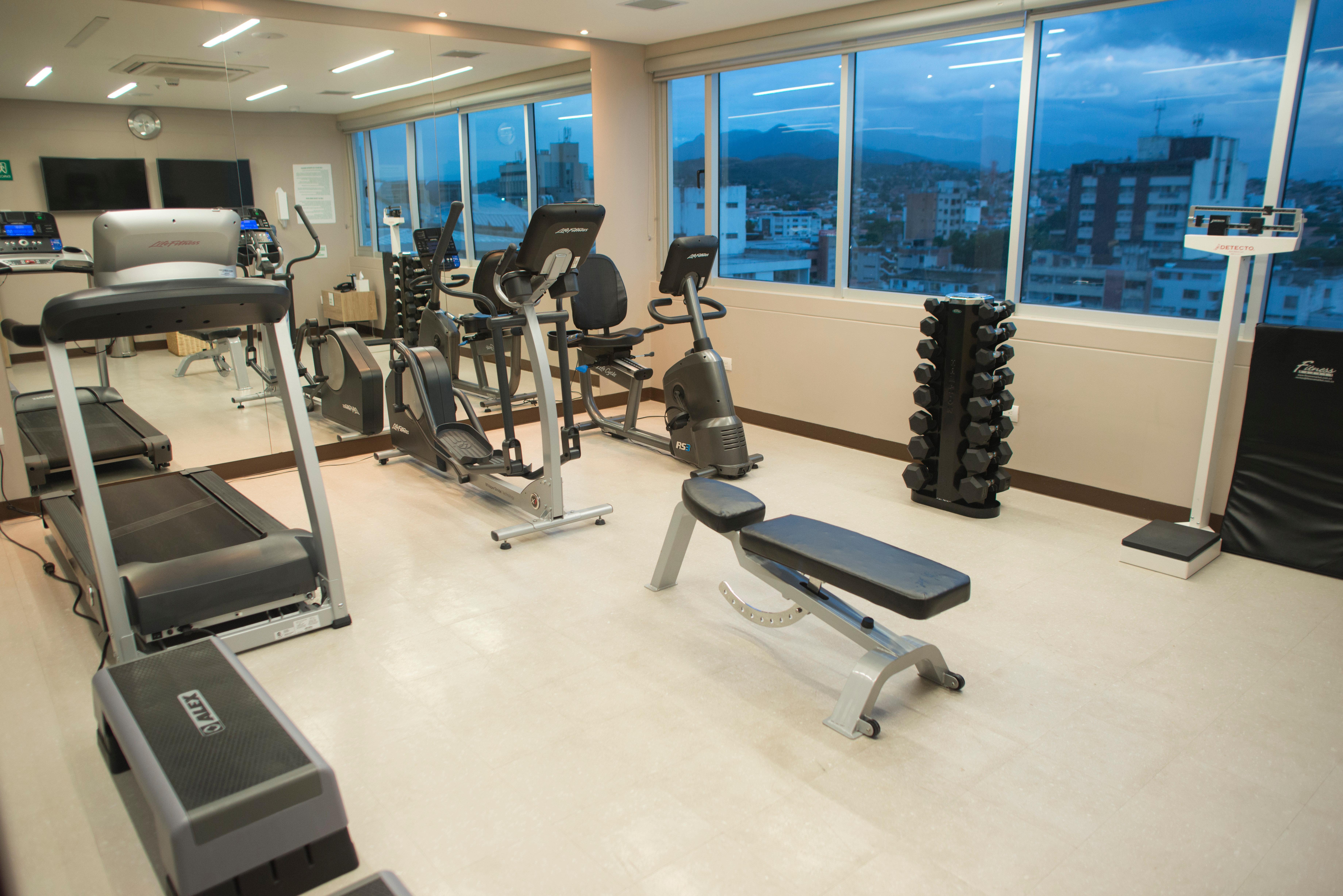 Holiday Inn Cucuta By Ihg Luaran gambar A gym