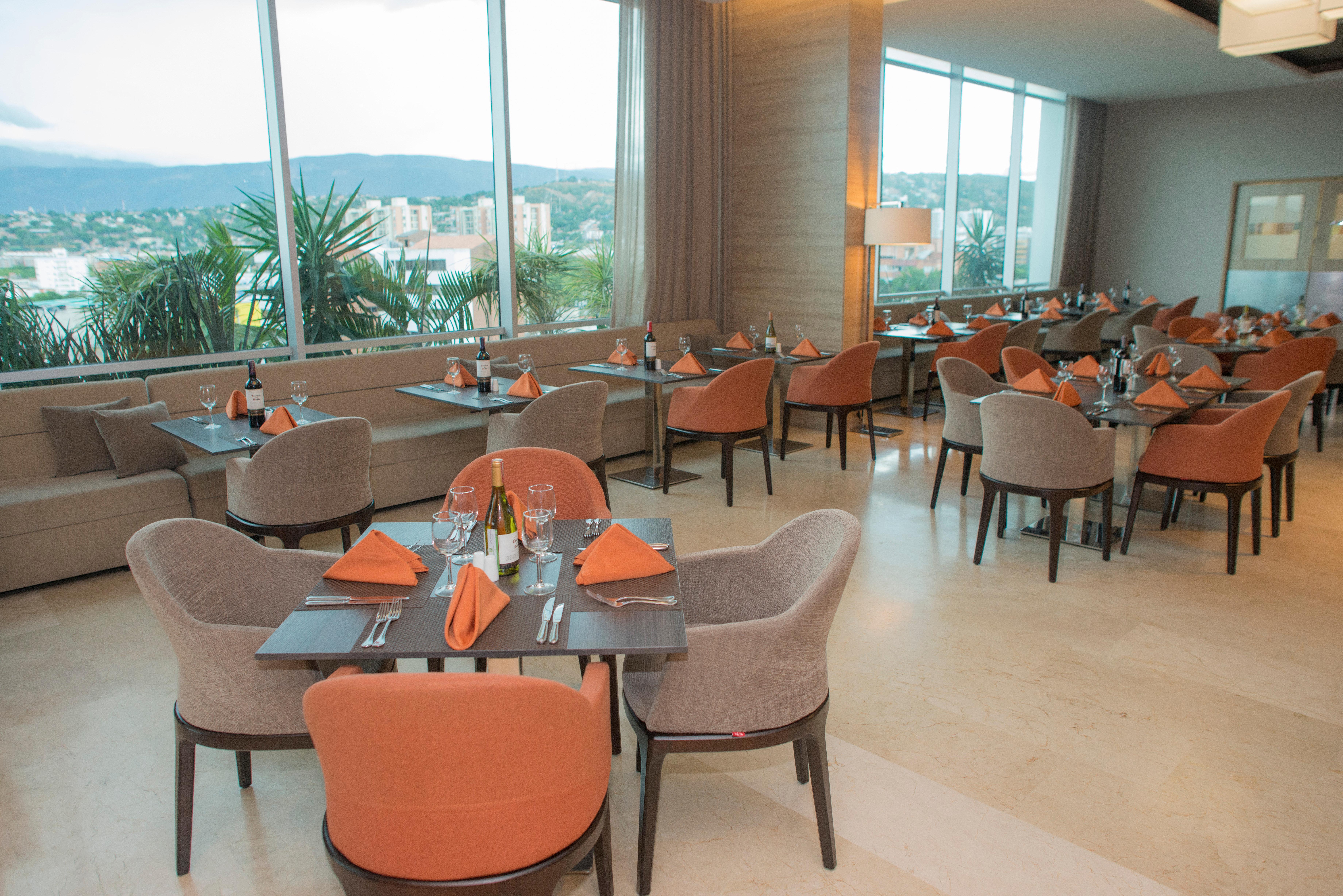 Holiday Inn Cucuta By Ihg Luaran gambar The restaurant