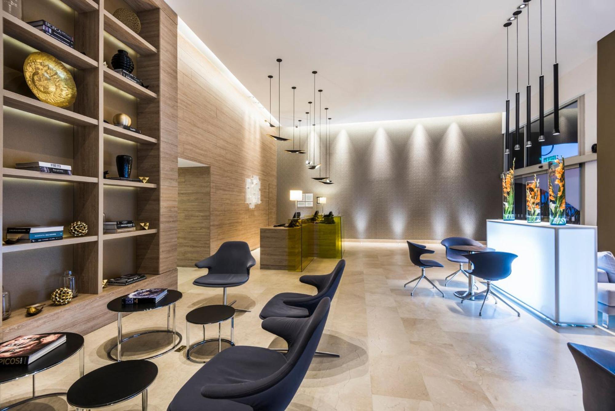 Holiday Inn Cucuta By Ihg Luaran gambar The lounge at the airport