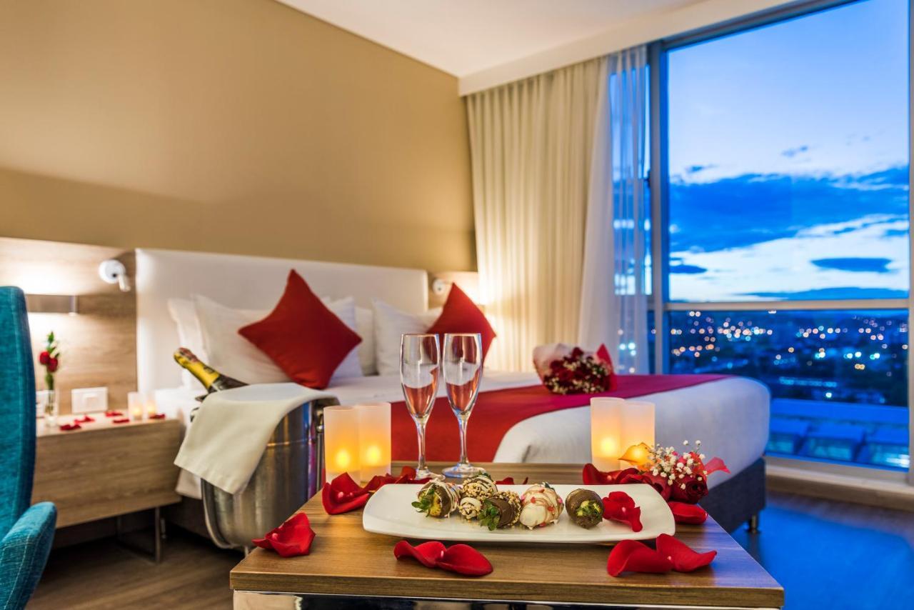 Holiday Inn Cucuta By Ihg Luaran gambar A suite at the hotel
