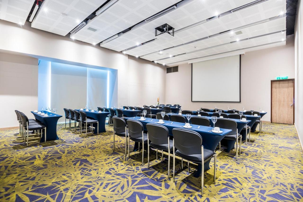 Holiday Inn Cucuta By Ihg Luaran gambar Meeting room
